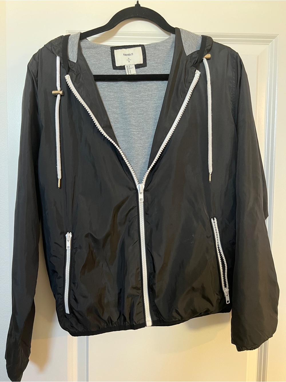 Forever 21 Black Hooded Windbreaker Jacket Size Small Lightweight Rain Coat